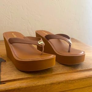 Aldo wedges